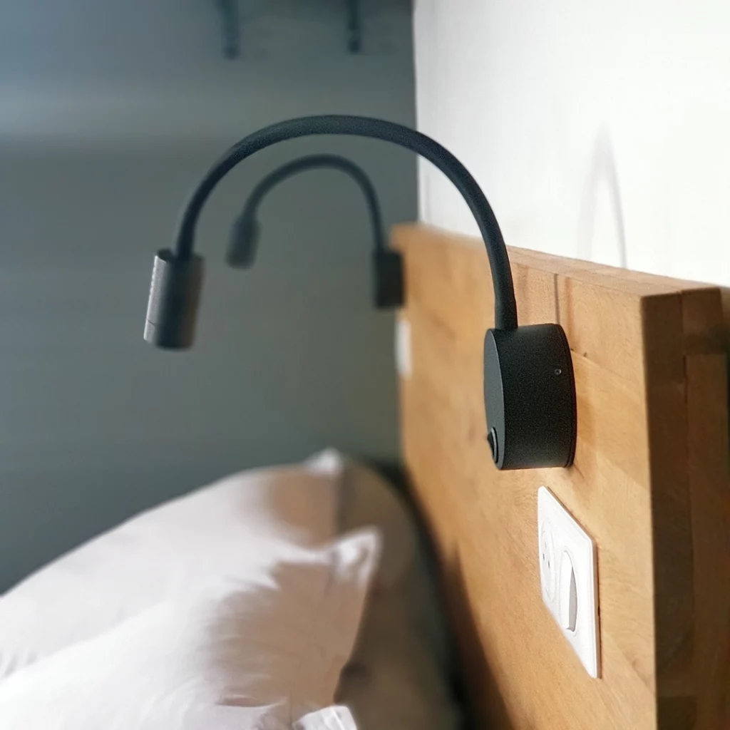 Gros plan sur les appliques de la Tour, meublé de tourisme à La Bâtie, location à Vienne.