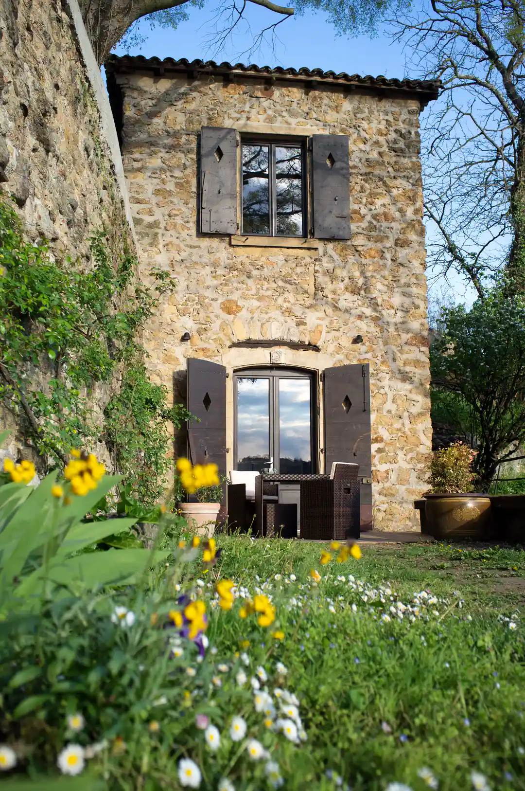 La Tour, appartement en duplex, meublé de tourisme à La Bâtie, location à Vienne.