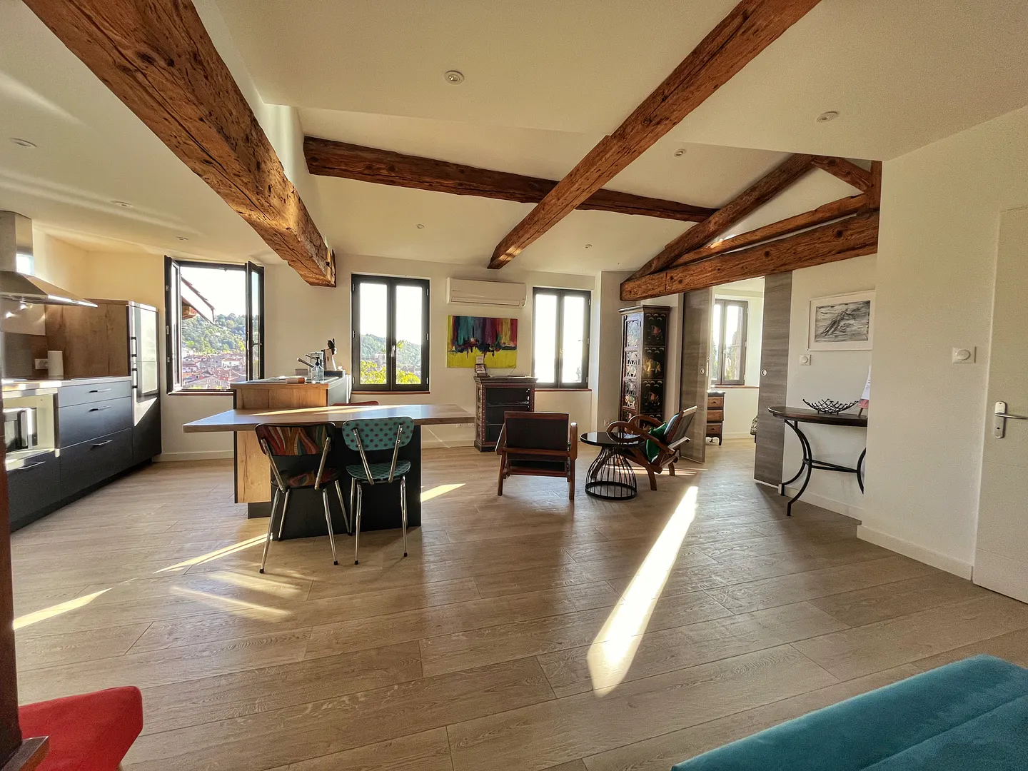 Le salon de la Loge, appartement penthouse, meublé de tourisme à La Bâtie, location à Vienne.
